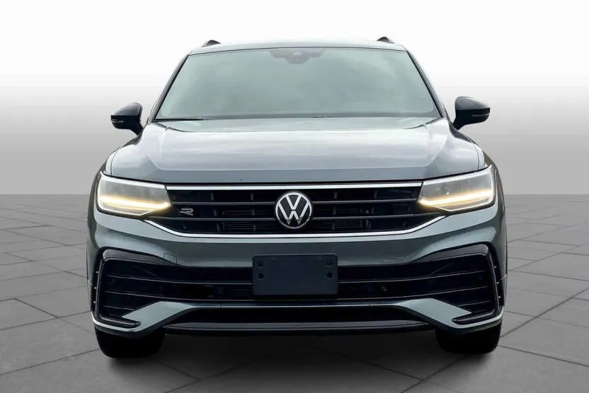 2024 Volkswagen Tiguan SE R-Line Black photo 1
