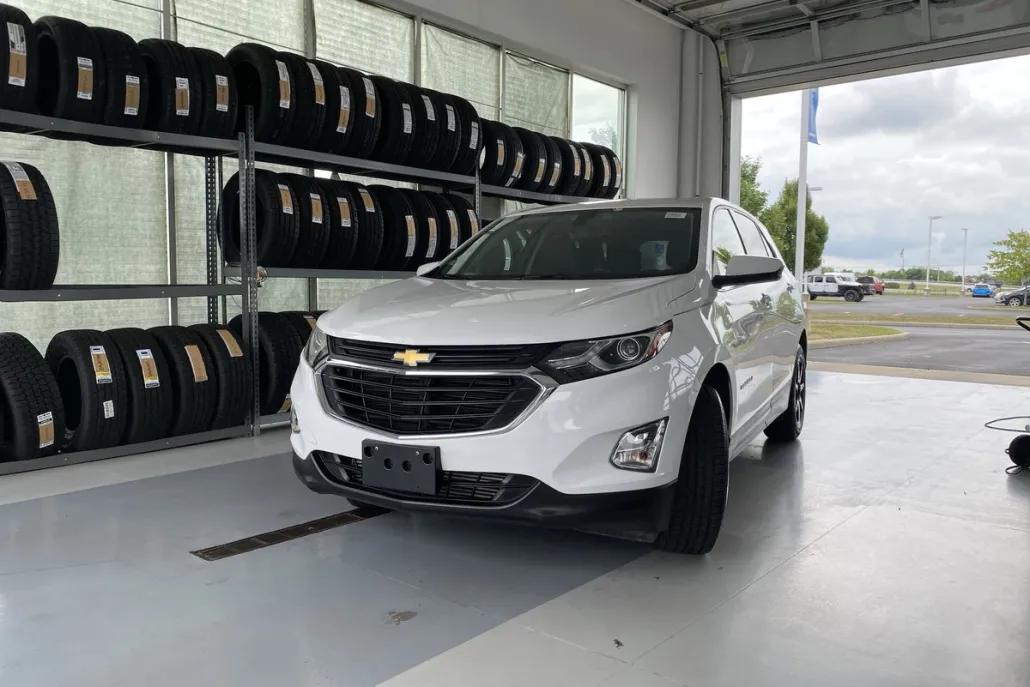 2019 Chevrolet Equinox LT photo 1