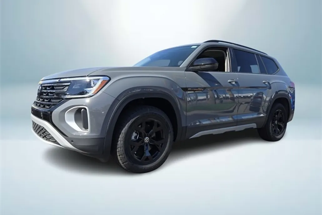 2025 Volkswagen Atlas SE Technology Peak Edition photo 1