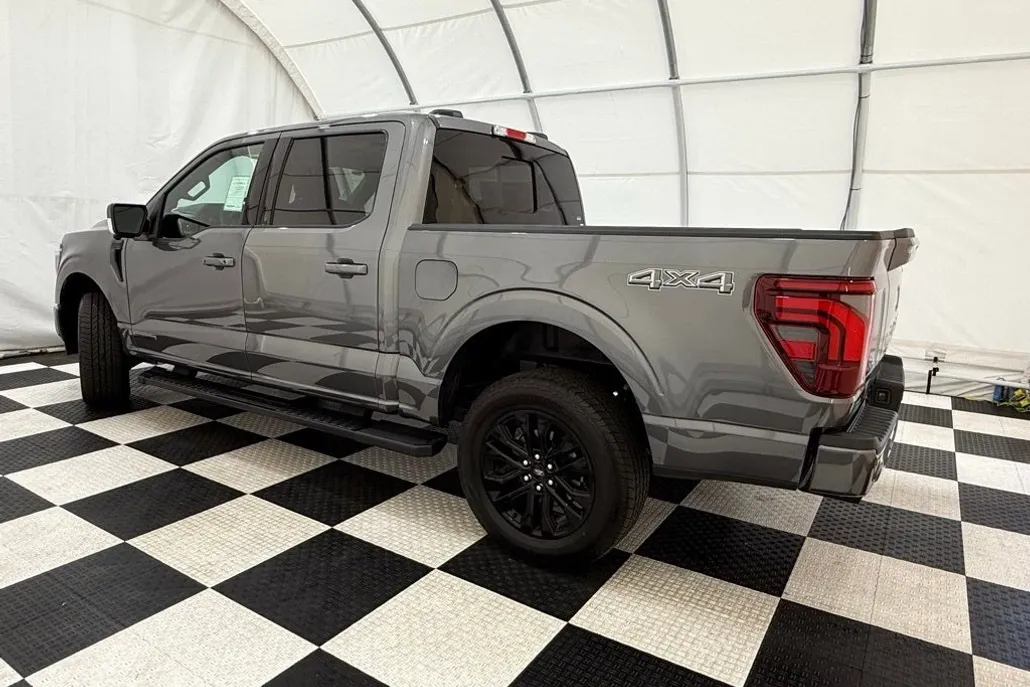2025 Ford F-150 Lariat photo 1