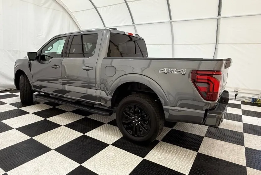 2025 Ford F-150 Lariat photo 1