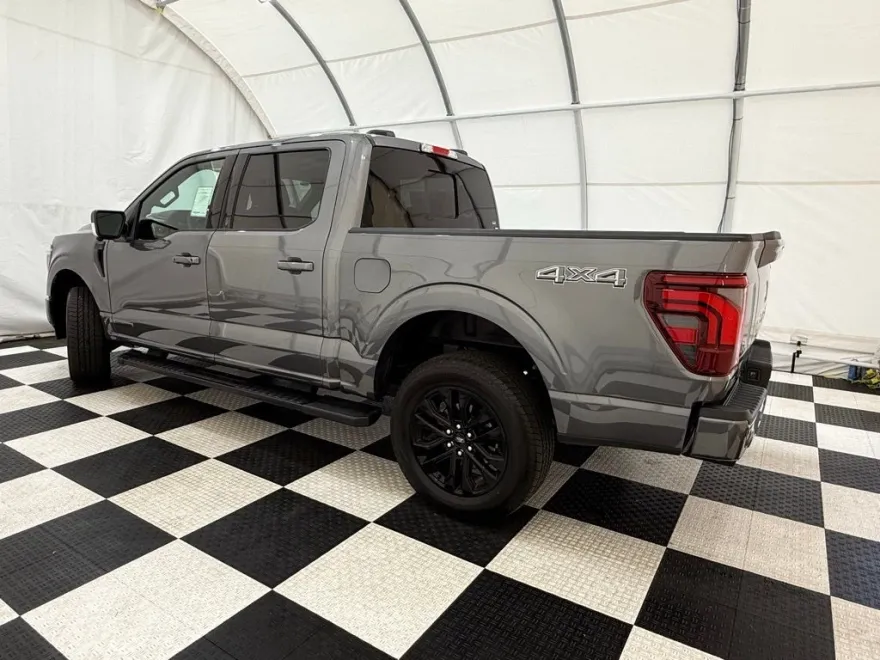 2025 Ford F-150 Lariat photo 1