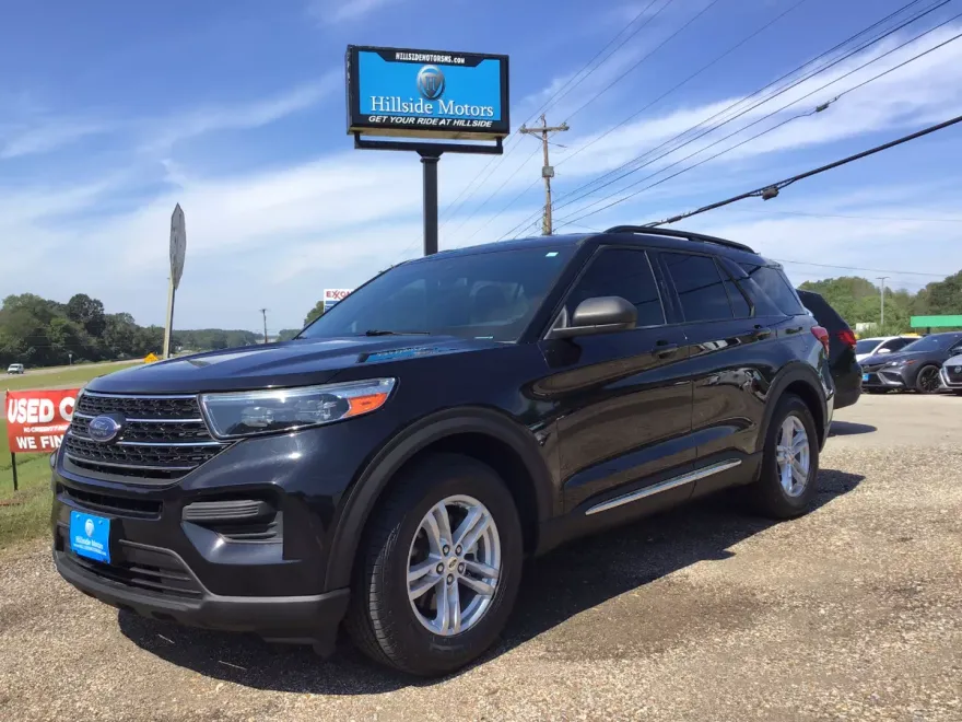 2020 Ford Explorer XLT photo 1