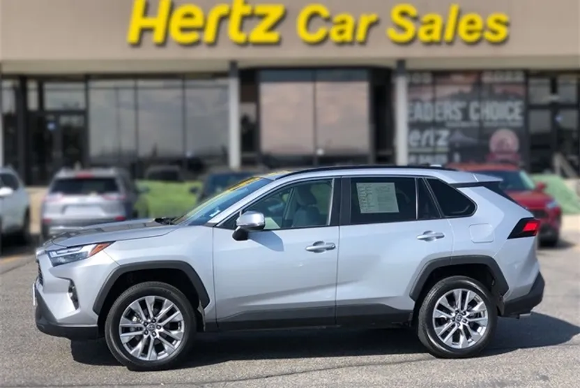 2024 Toyota RAV4 XLE Premium photo 1