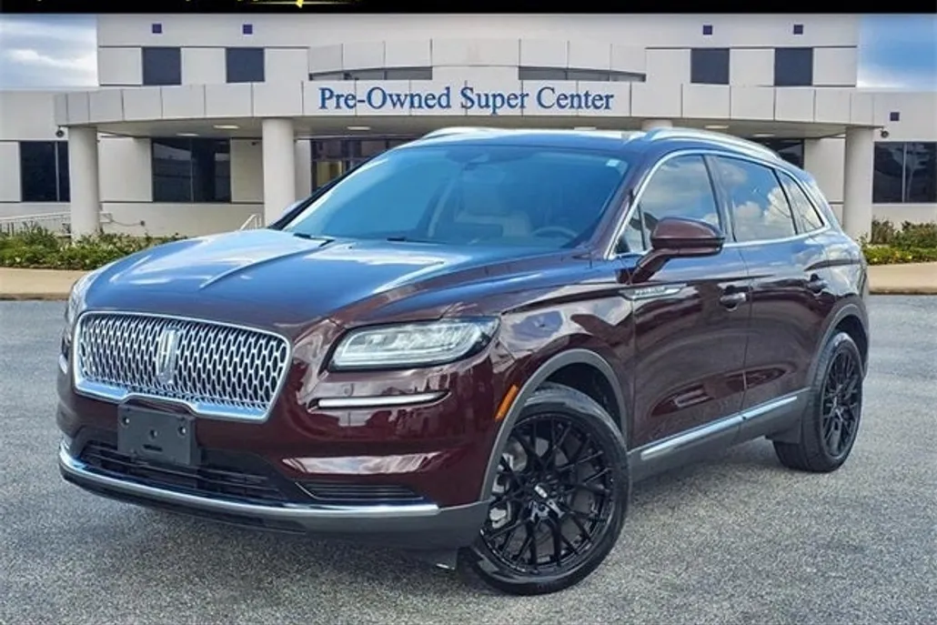 2022 Lincoln Nautilus Standard photo 1