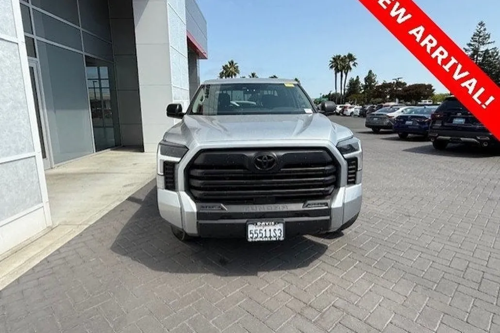 2023 Toyota Tundra SR5 CrewMax photo 1