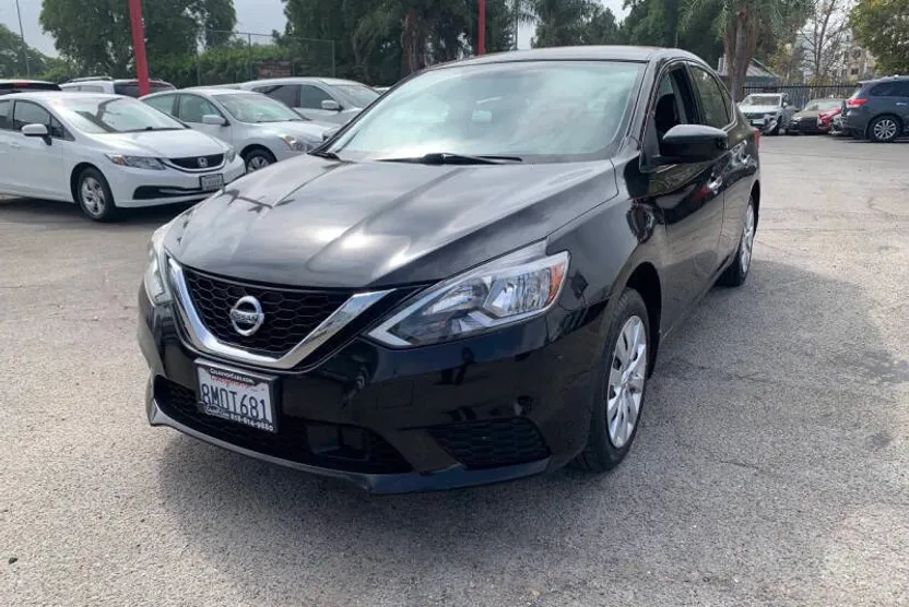 2019 Nissan Sentra S photo 1
