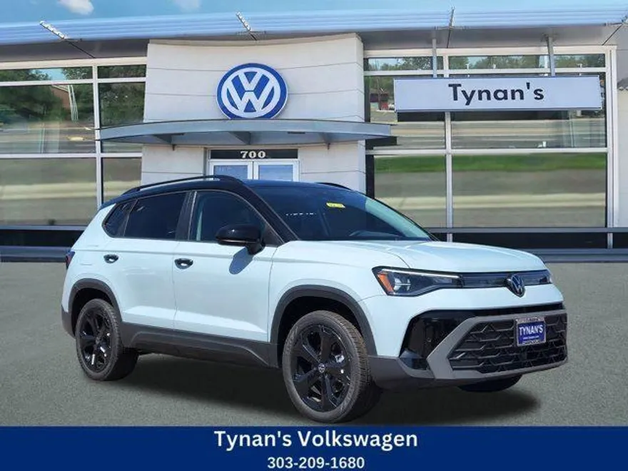 2025 Volkswagen Taos SE photo 1