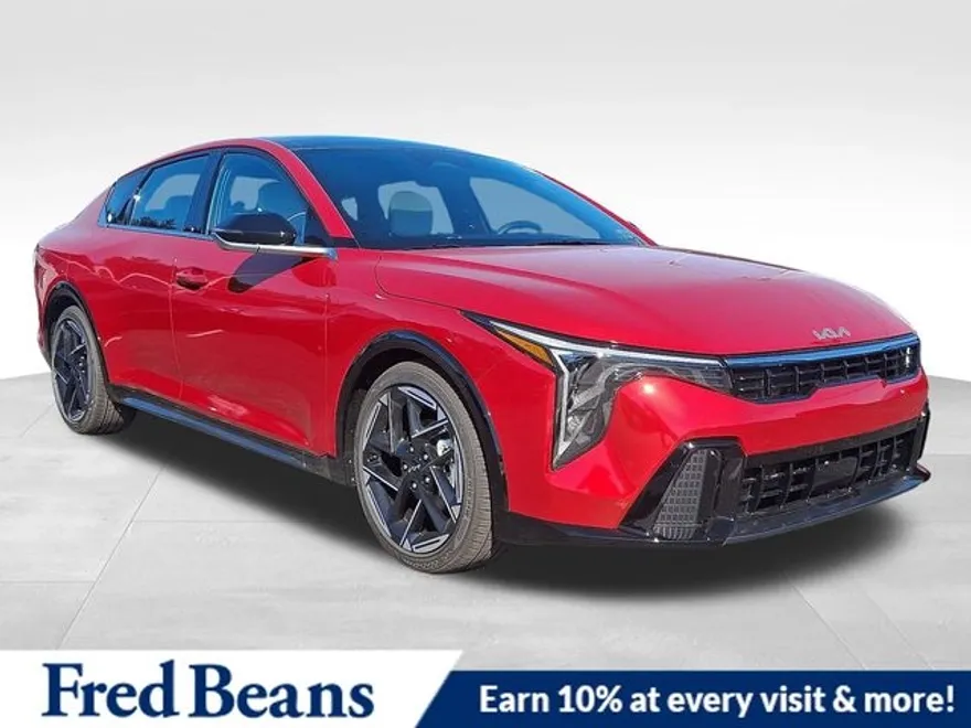 2025 Kia K4 GT-Line photo 1