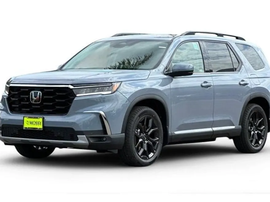 2025 Honda Pilot Touring photo 1