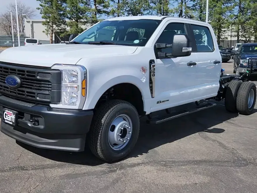 2025 Ford F-350 XL photo 1