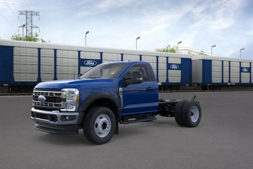 2026 Ford F-550 photo 1
