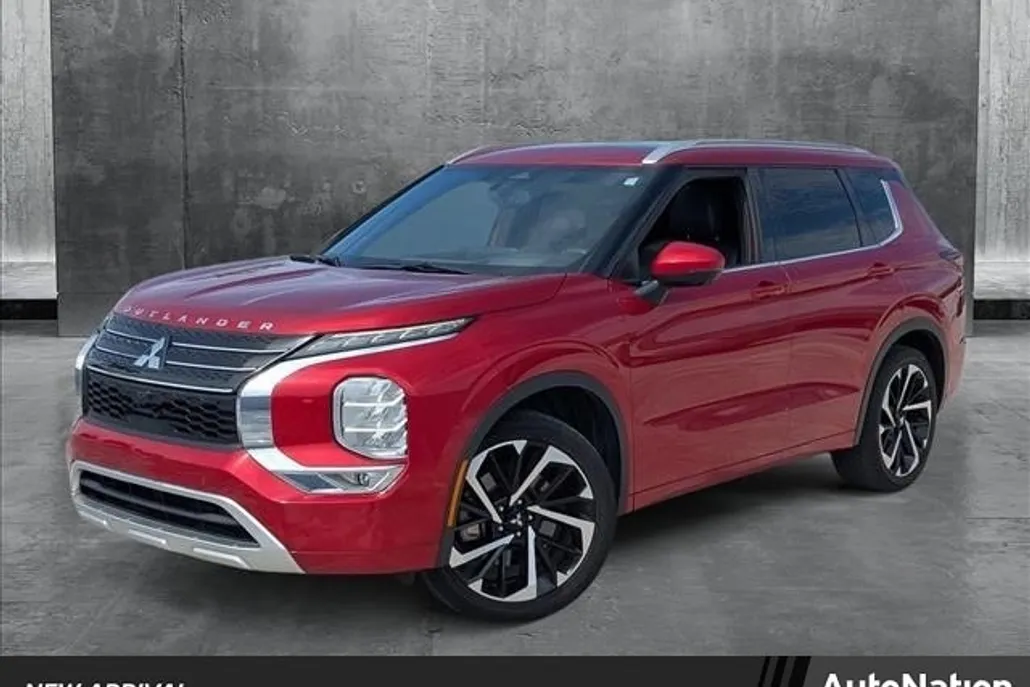 2022 Mitsubishi Outlander SEL Launch Edition photo 1