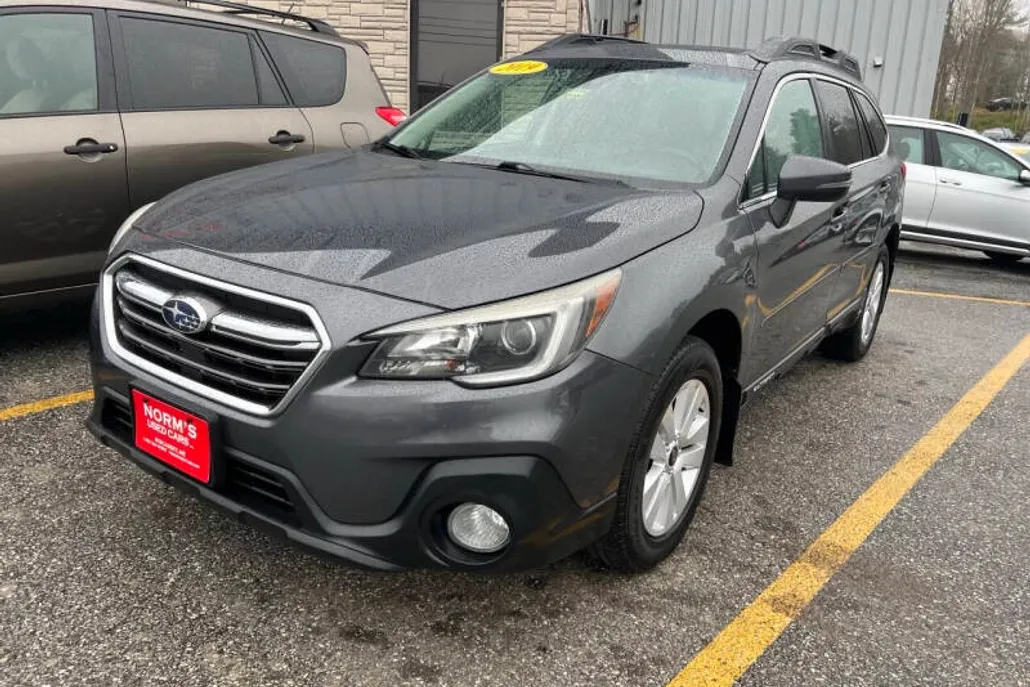 2019 Subaru Outback 2.5i Premium photo 1
