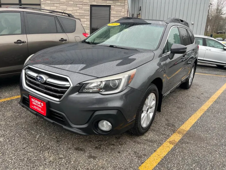 2019 Subaru Outback 2.5i Premium photo 1