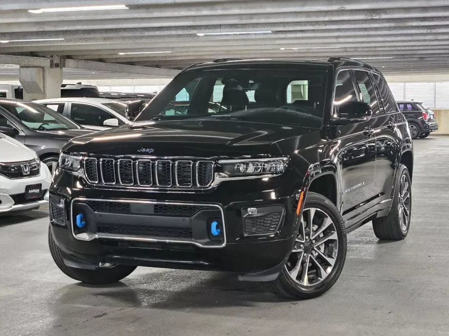 2022 Jeep Cherokee Overland photo 1
