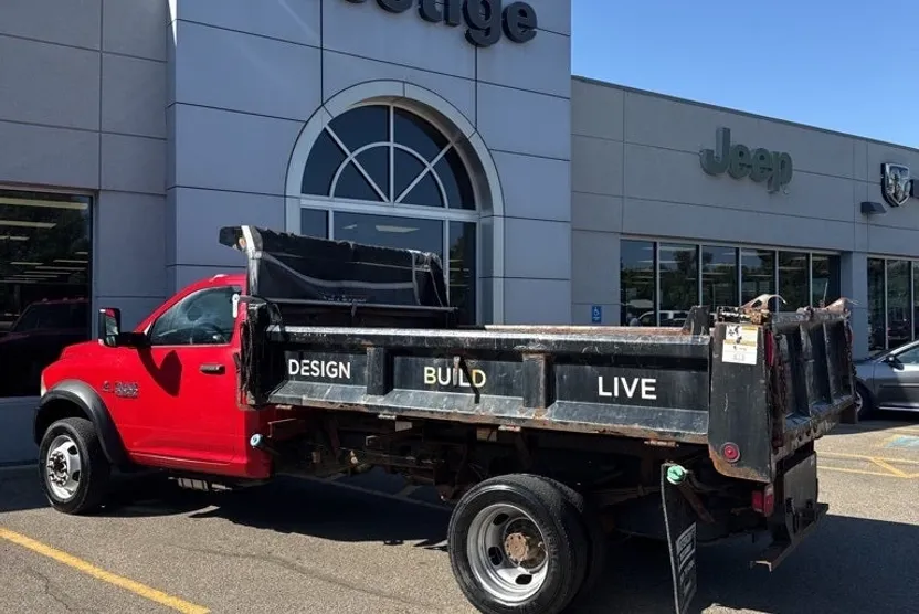 2017 Ram 5500 Tradesman SLT photo 1