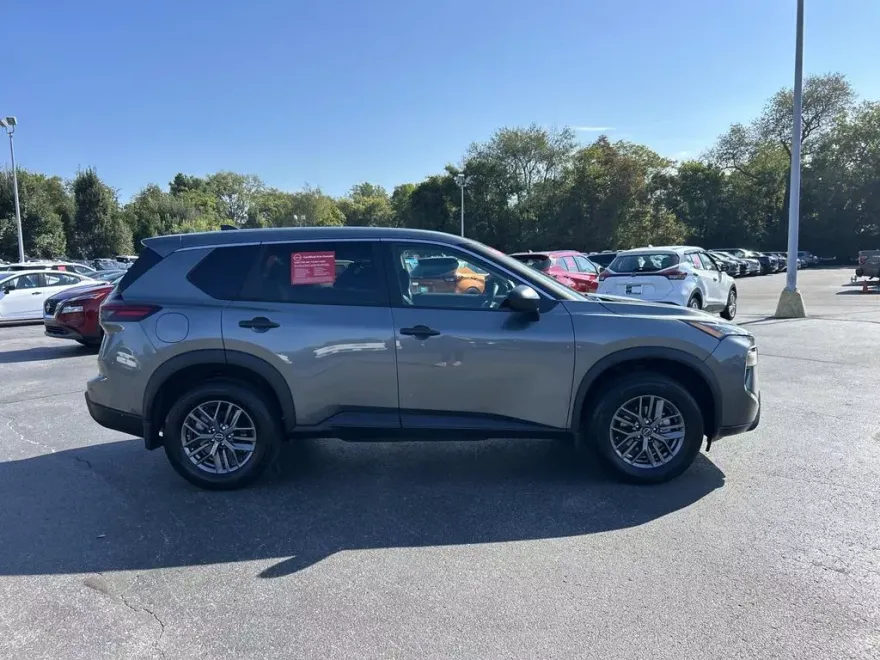 2026 Nissan Rogue S photo 1