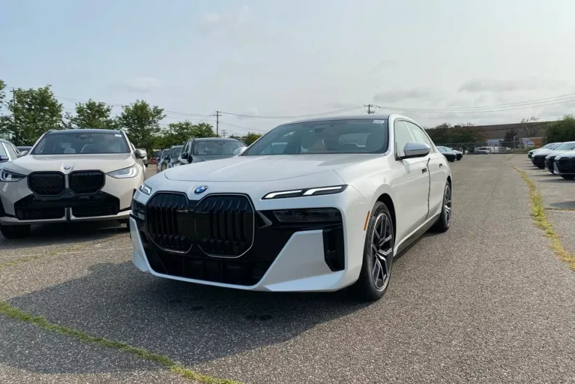 2025 Bmw 740i xDrive photo 1