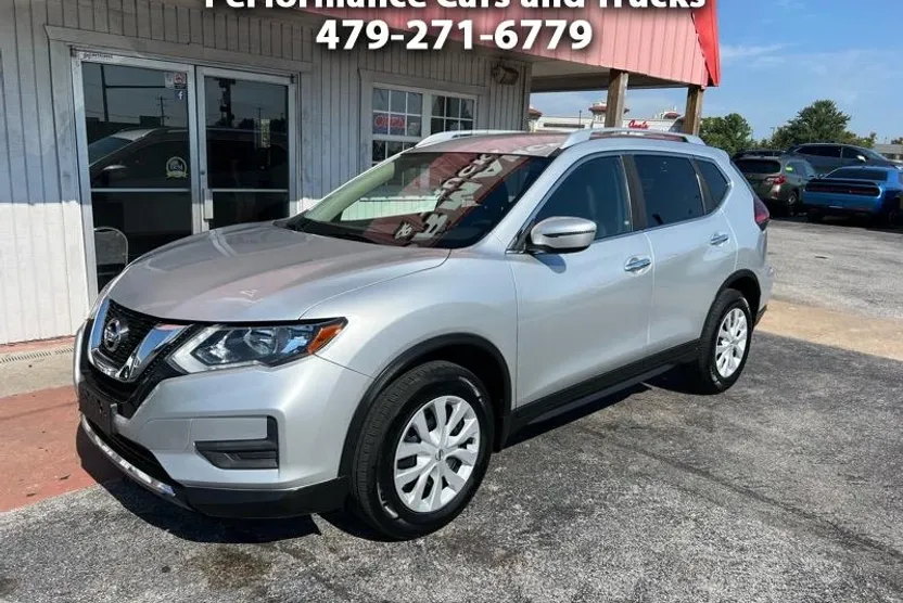 2017 Nissan Rogue S AWD photo 1