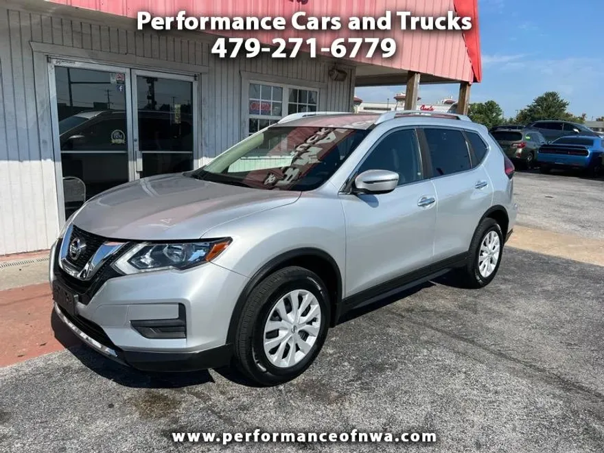 2017 Nissan Rogue S AWD photo 1