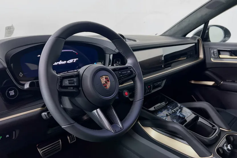 2025 Porsche Cayenne Turbo GT photo 1