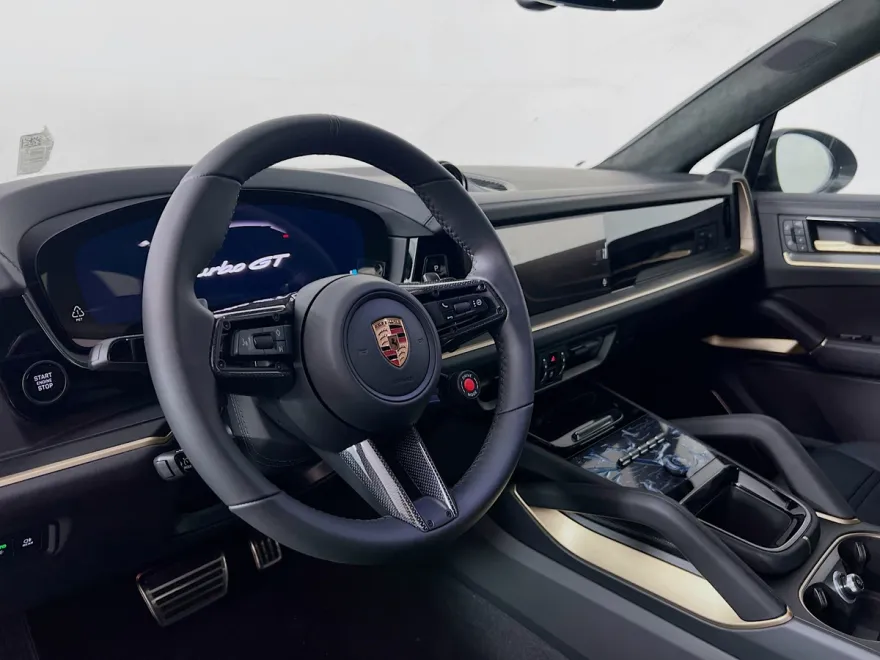 2025 Porsche Cayenne Turbo GT photo 1
