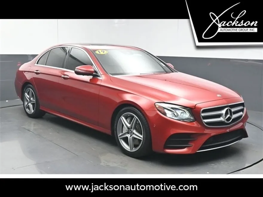2019 Mercedes Benz E 300 Sedan photo 1