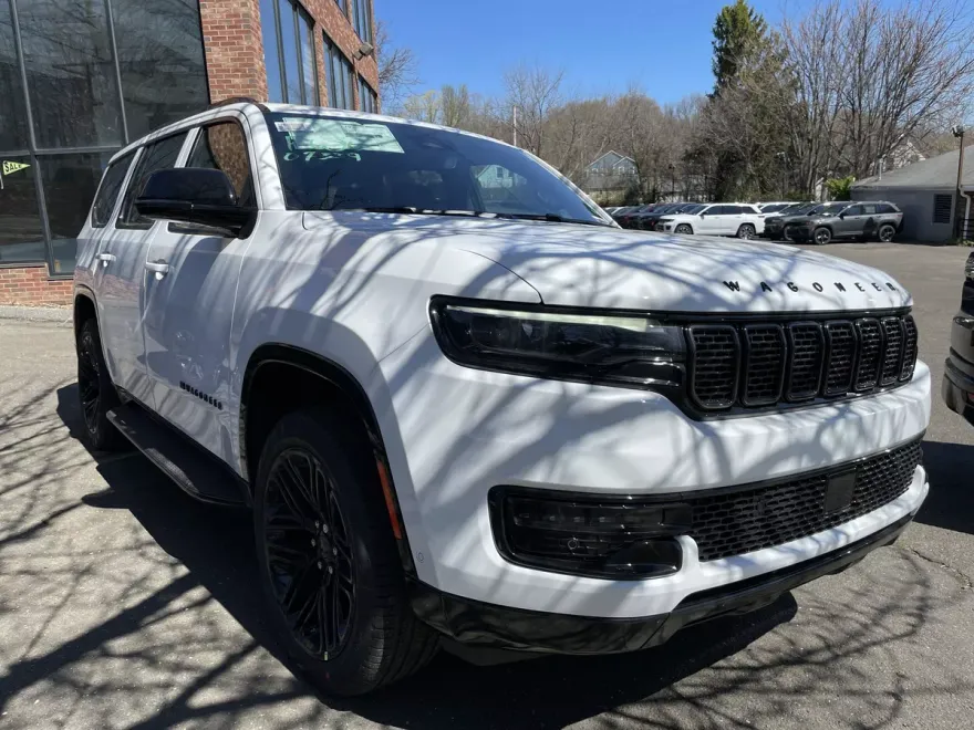 2025 Jeep Wagoneer Series II Carbide photo 1