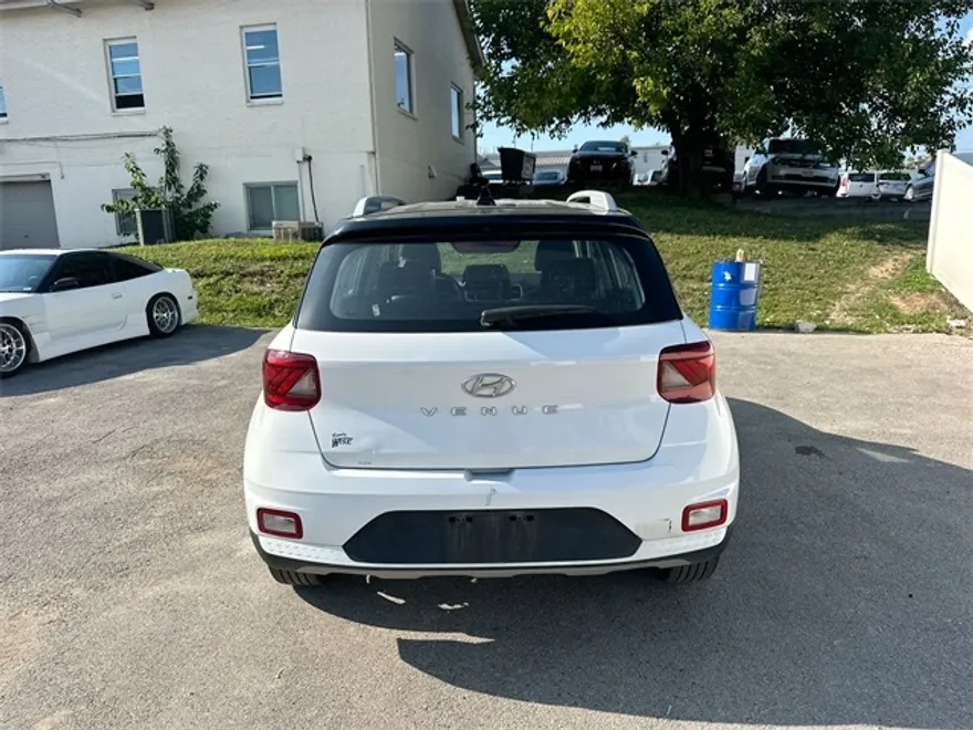 2022 Hyundai Venue SEL Limited photo 1