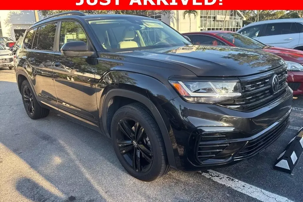 2023 Volkswagen Atlas SEL R-Line photo 1