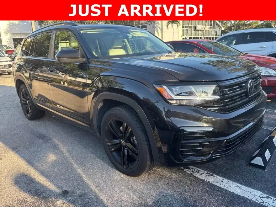 2023 Volkswagen Atlas SEL R-Line photo 1