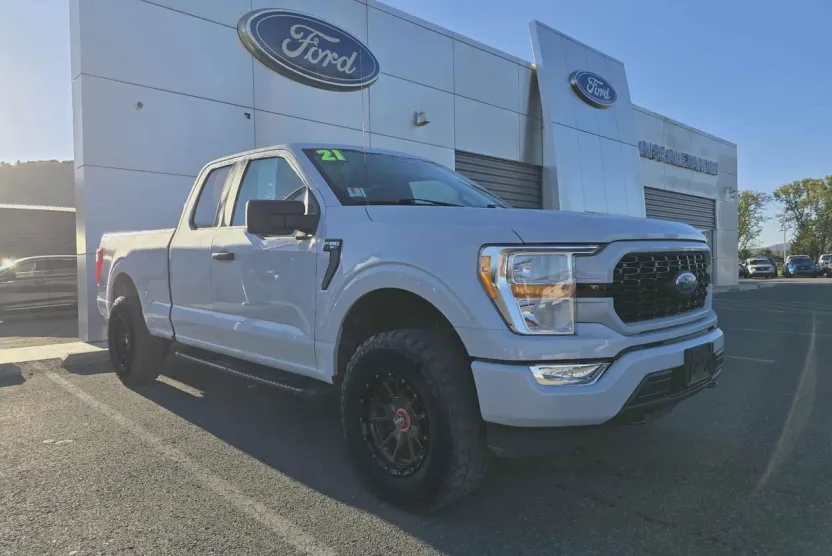 2021 Ford F-150 XL photo 1