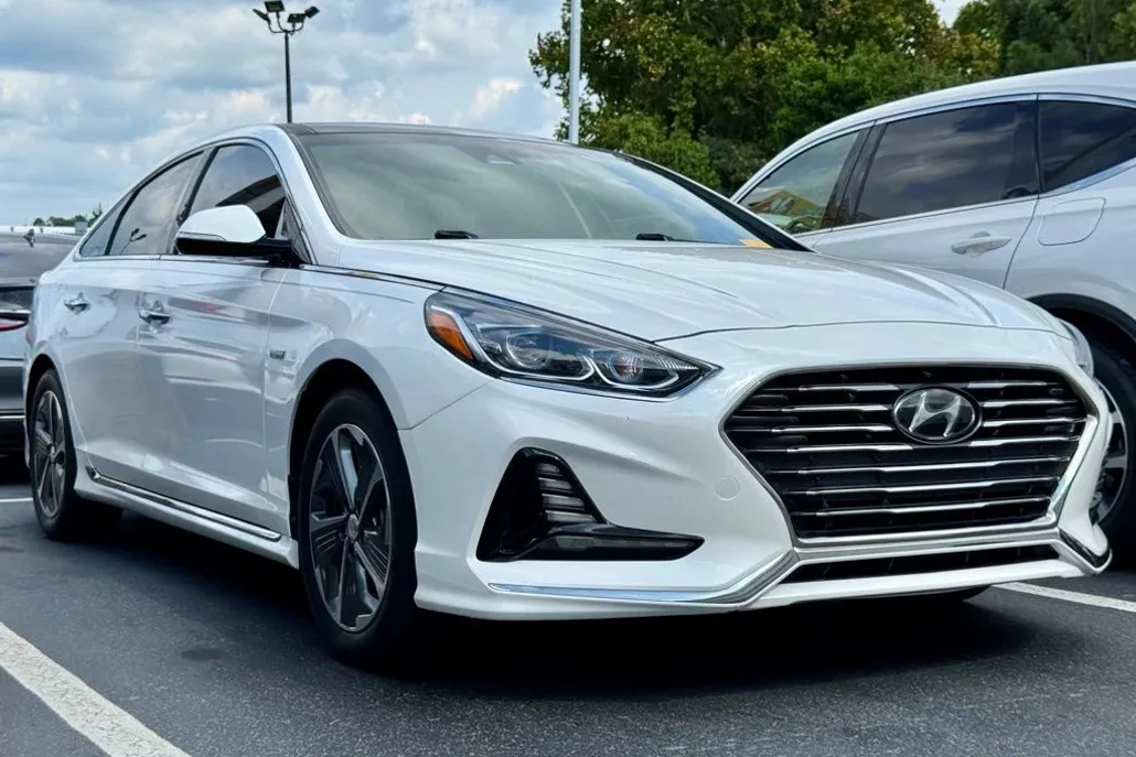 2019 Hyundai Sonata Hybrid Limited photo 1