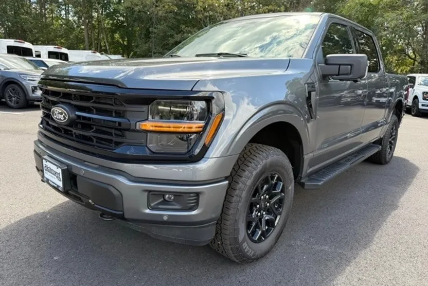 2025 Ford F-150 XLT photo 1