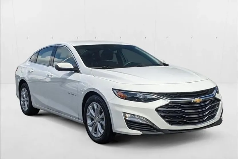 2024 Chevrolet Malibu 1LT photo 1