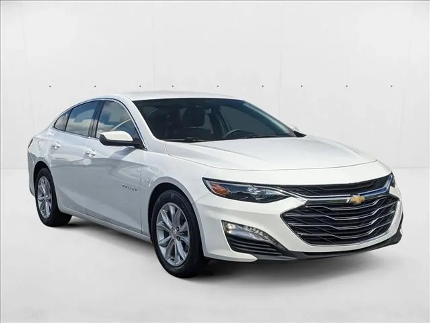 2024 Chevrolet Malibu 1LT photo 1