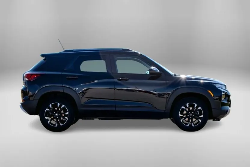 2022 Chevrolet Trailblazer LT photo 1