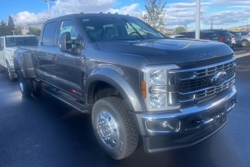 2026 Ford F-450 photo 1