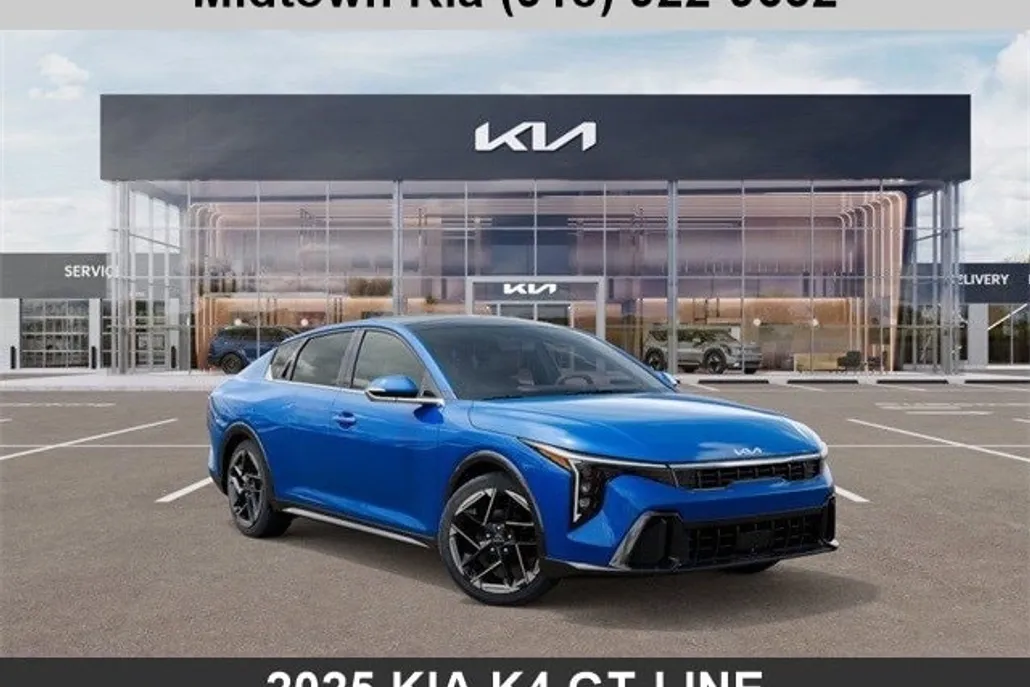 2025 Kia K4 GT-Line photo 1