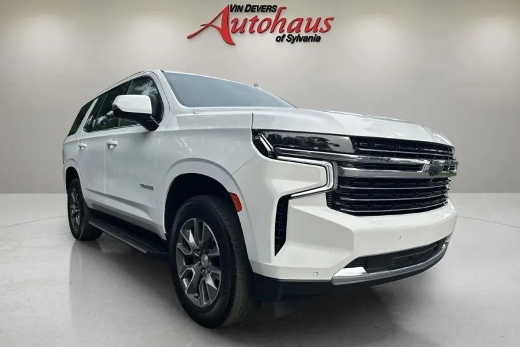 2023 Chevrolet Tahoe LT photo 1