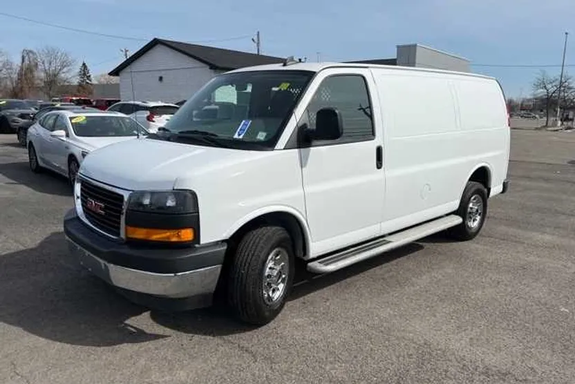 2023 Gmc Savana 2500 Cargo photo 1