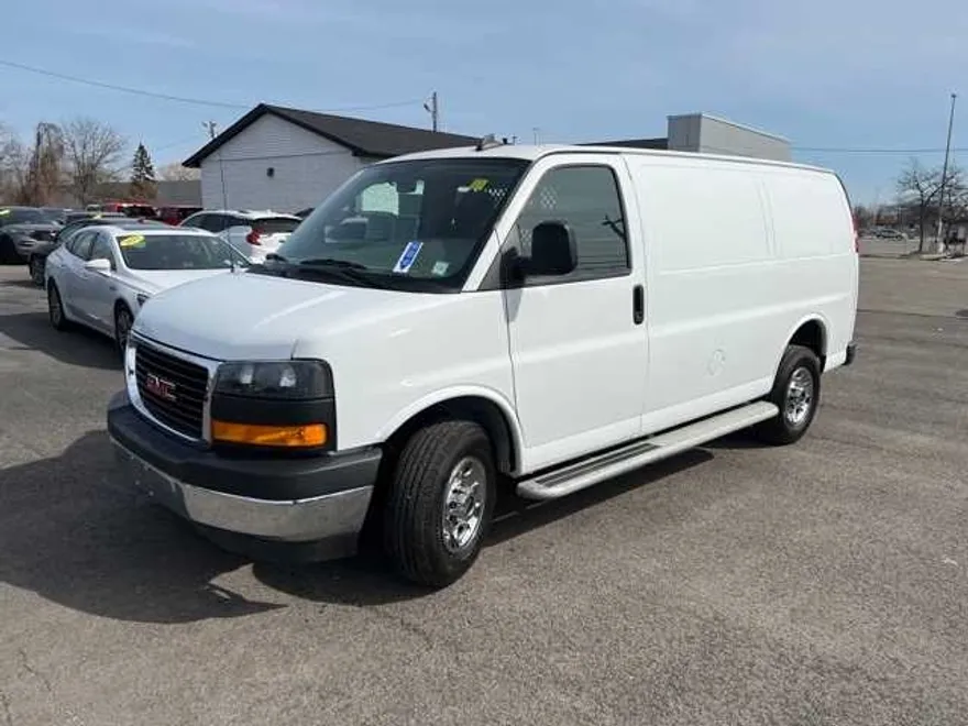 2023 Gmc Savana 2500 Cargo photo 1