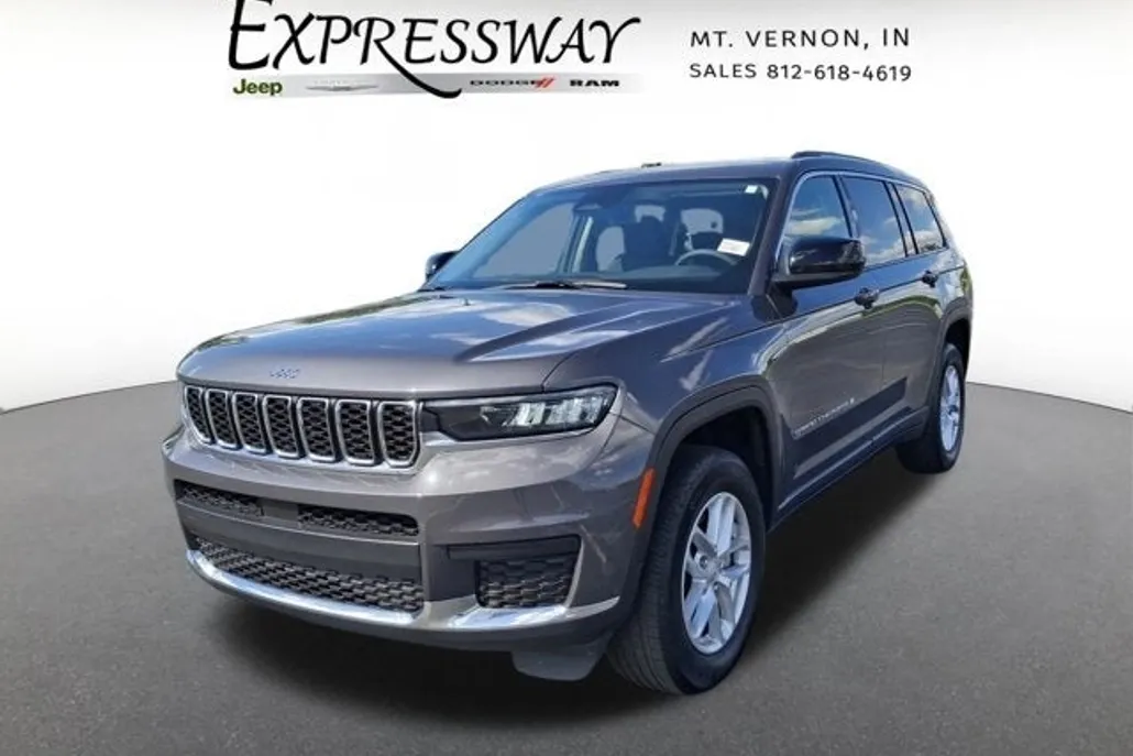 2023 Jeep Grand Cherokee Laredo photo 1