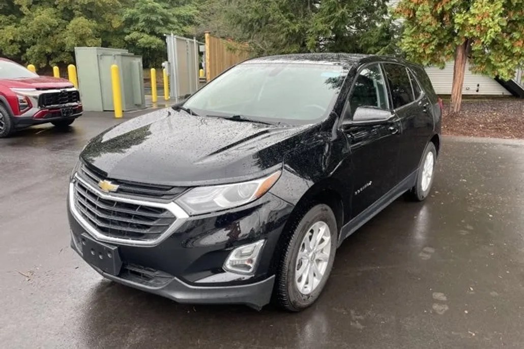 2019 Chevrolet Equinox LT photo 1
