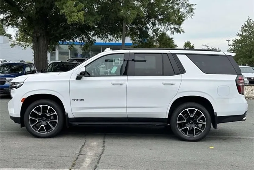 2023 Chevrolet Tahoe RST photo 1