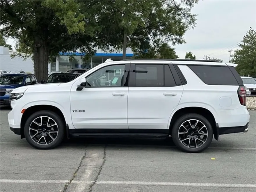 2023 Chevrolet Tahoe RST photo 1