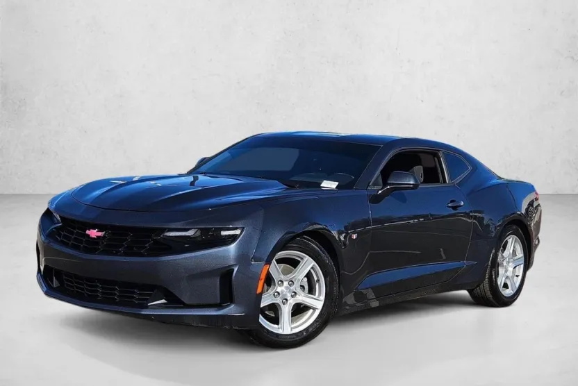 2020 Chevrolet Camaro 1LT photo 1