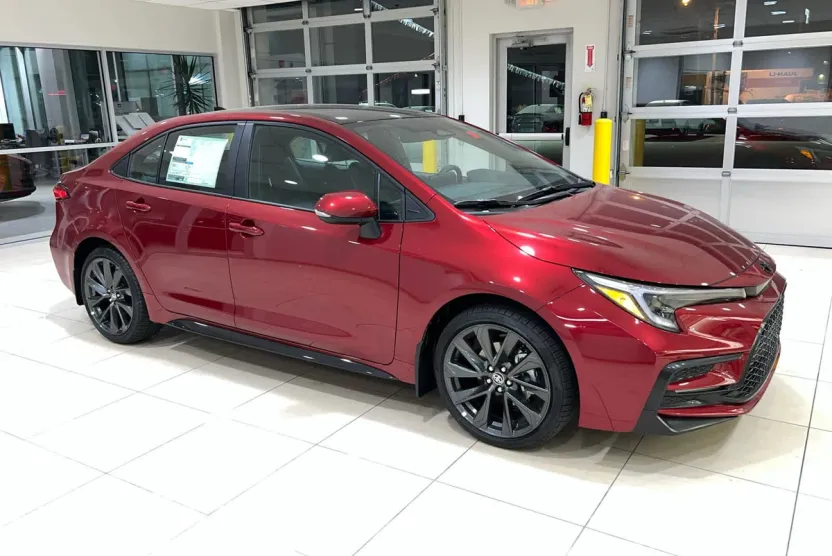 2026 Toyota Corolla SE photo 1