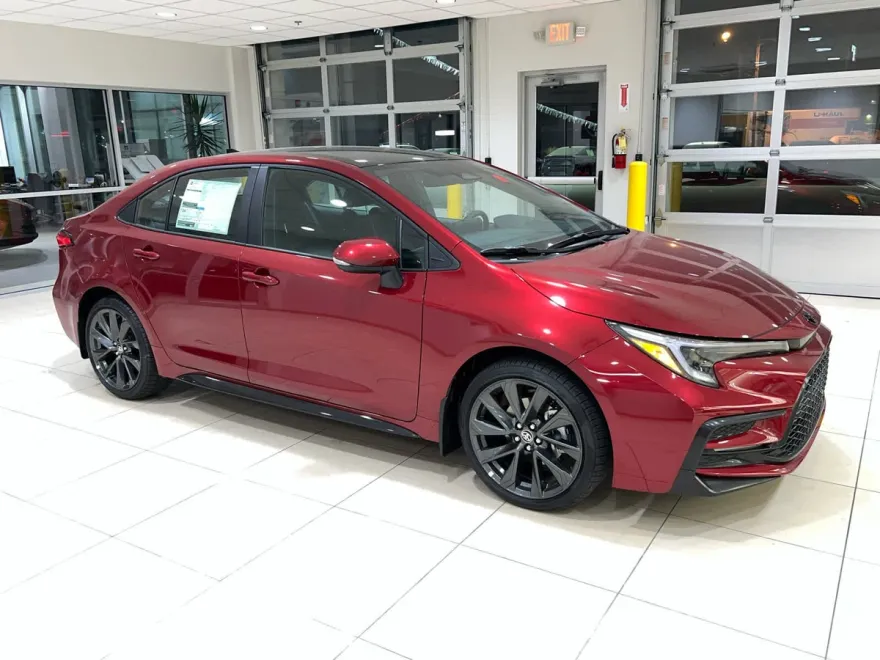 2026 Toyota Corolla SE photo 1